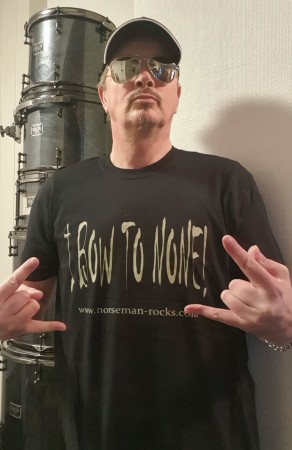 The Norseman Company "I bow to none!" t-shirt